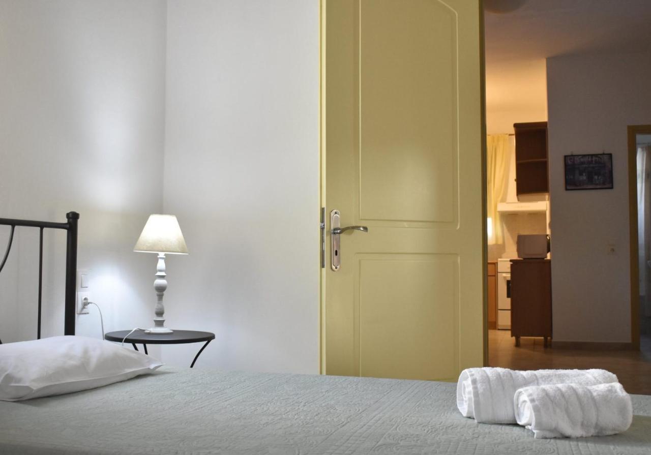 Rousolakos Pool Apartments 古卡斯特隆 外观 照片